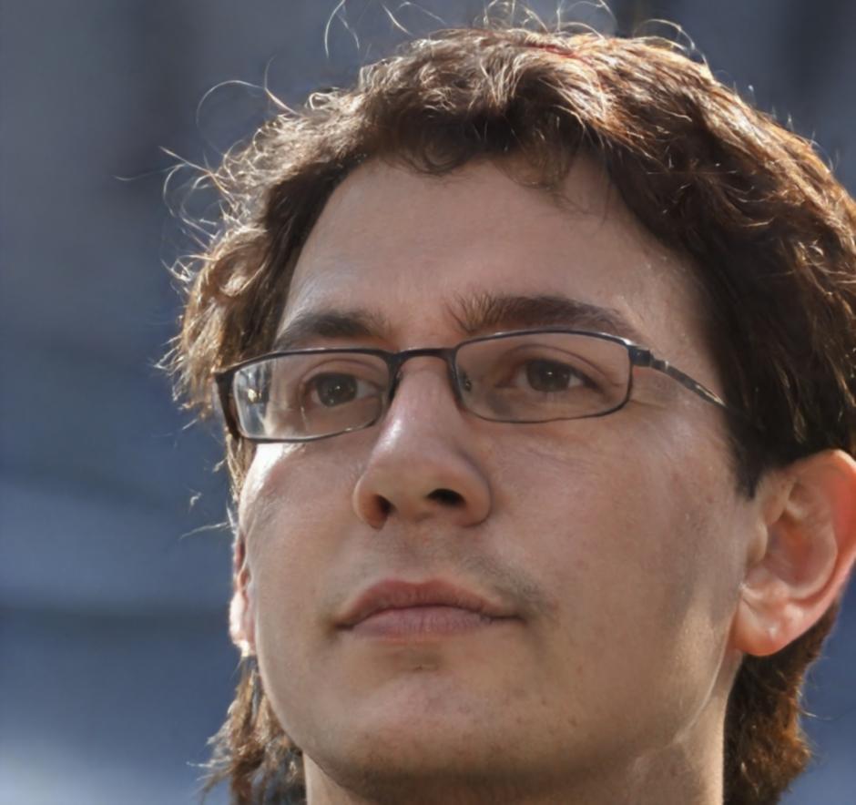 Portrait de Julien Roche, consultant financier